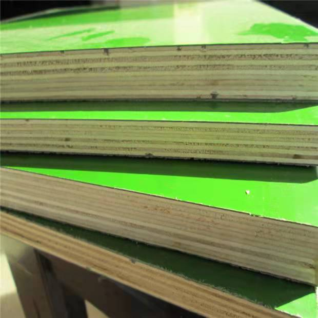 hot sale pvc building materials green plastic film faced plywood 18mm wood core plywood boards